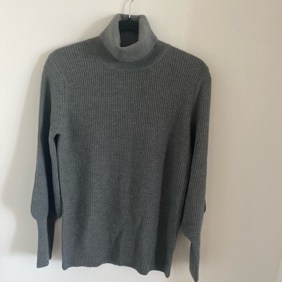 Giordano Ladies Turtleneck Sweater Top Wool Blend Grey Chunky Knit Sz 2 - Picture 1 of 6